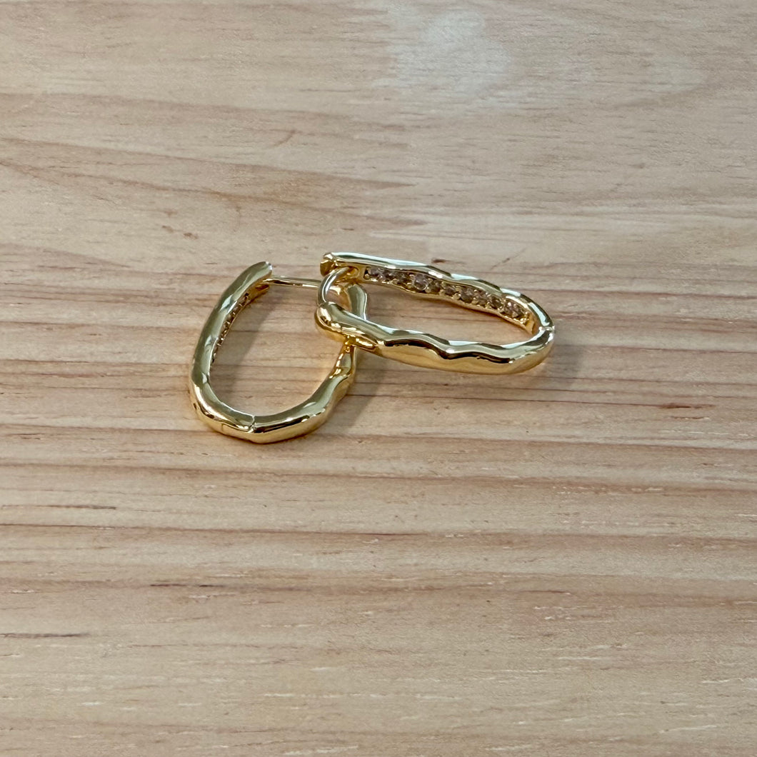 Wavy Oblong Hoop Earrings 261