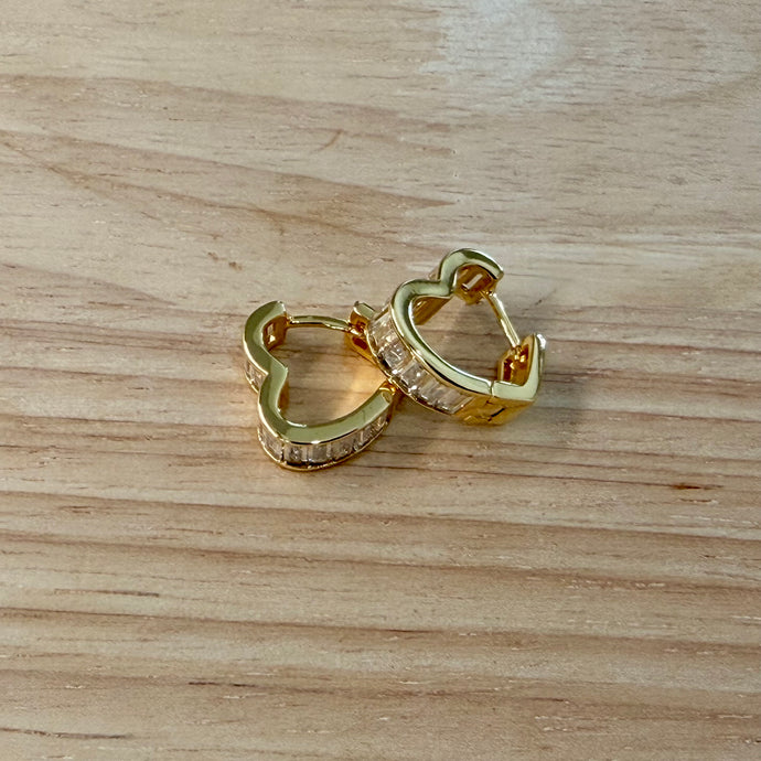 15mm Baguette Heart Huggie Earrings 257