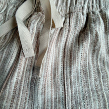Load image into Gallery viewer, Linen Blend Striped Shorts