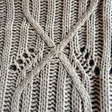 Load image into Gallery viewer, Cable Knit Short Sleeve Sweater Top