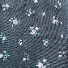 Load image into Gallery viewer, Ditsy Cotton Twill Vest