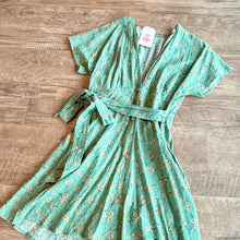 Load image into Gallery viewer, Green Floral Vintage Summer Dress