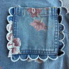 Load image into Gallery viewer, Vintage Floral Denim Pocket Top