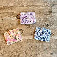 Load image into Gallery viewer, Floral Card Wallet