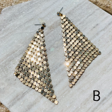 Load image into Gallery viewer, Earrings - 188